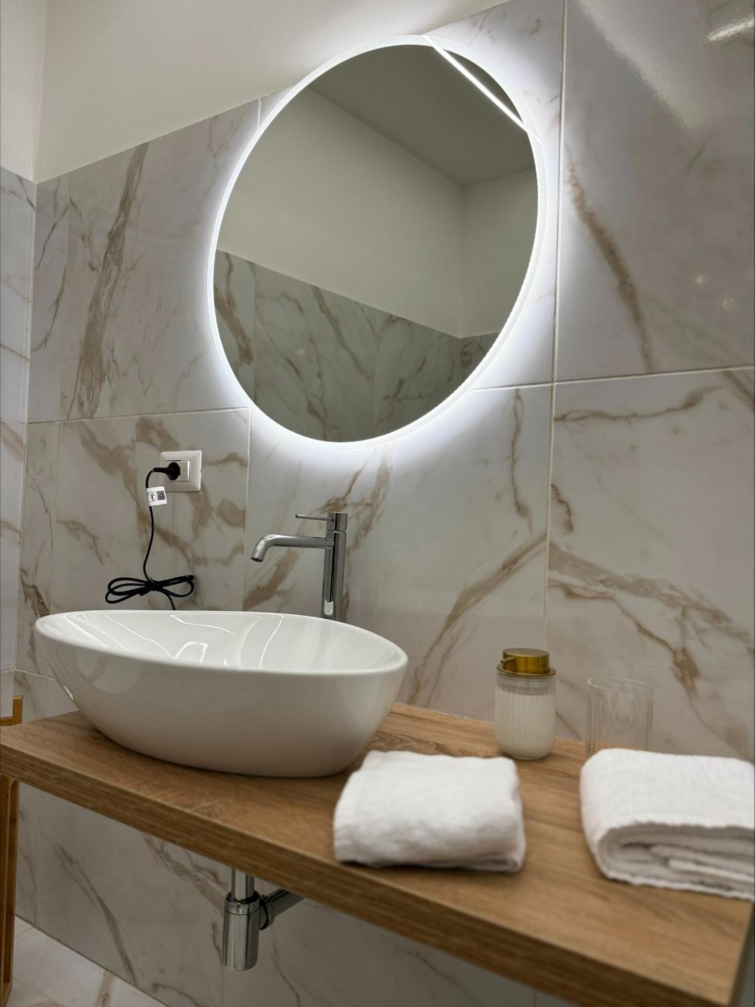 Hotel Matthias Luxury House à Catane Extérieur photo